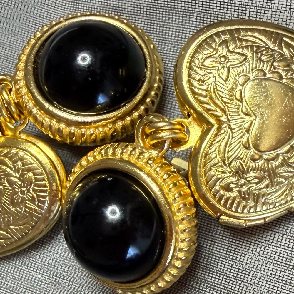 Ben-Amun Gold and Black Heart Earrings - Picture 4 of 8